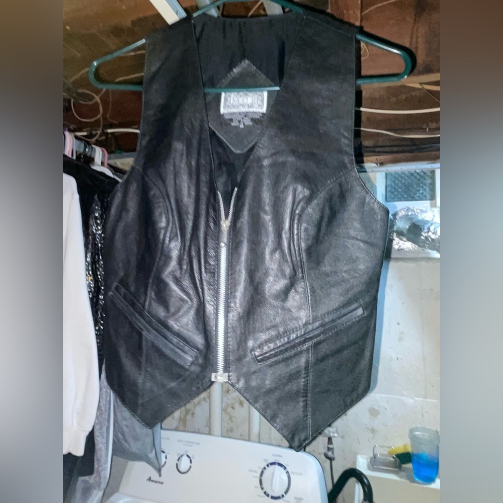 Wilsons Leather Black Vest Timeless Design